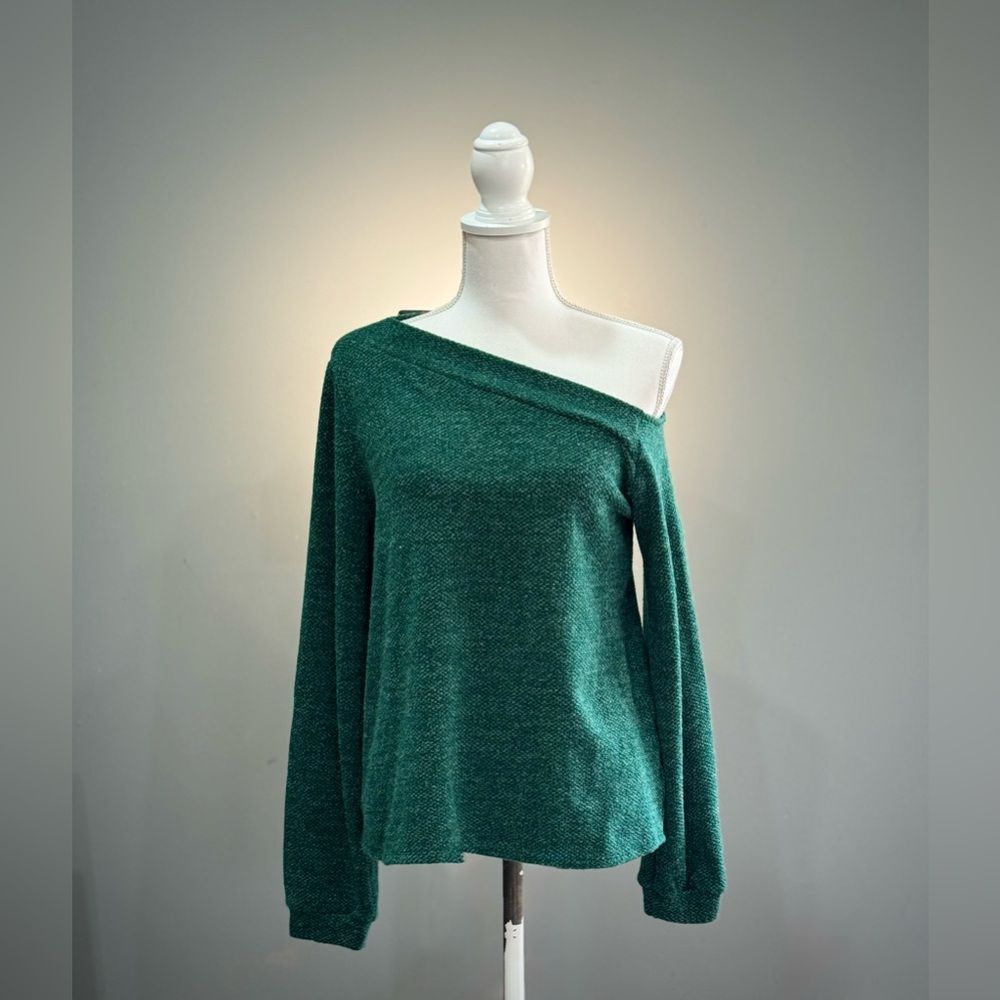 Green Kaileigh Asymmetric Sweater Size M EUC - Picture 2 of 6
